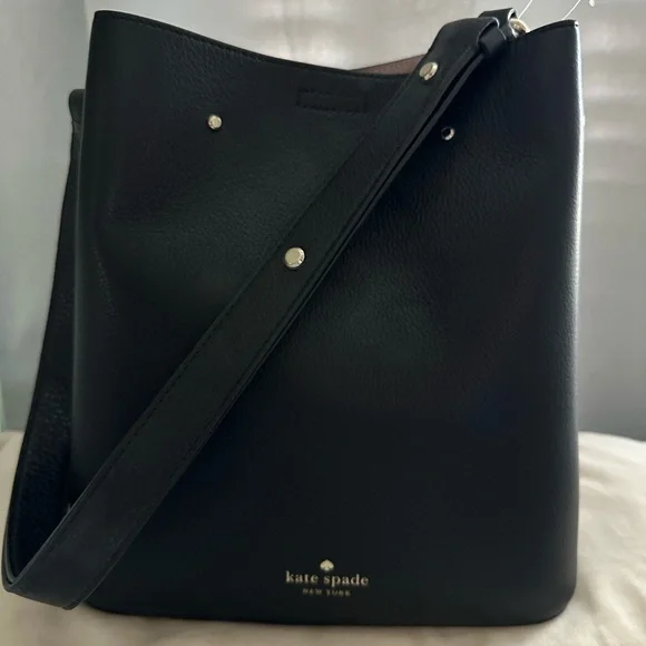 NEW Black Shoulder Bag with Gold Emblem and Textured Fabric - Picture 3 of 5